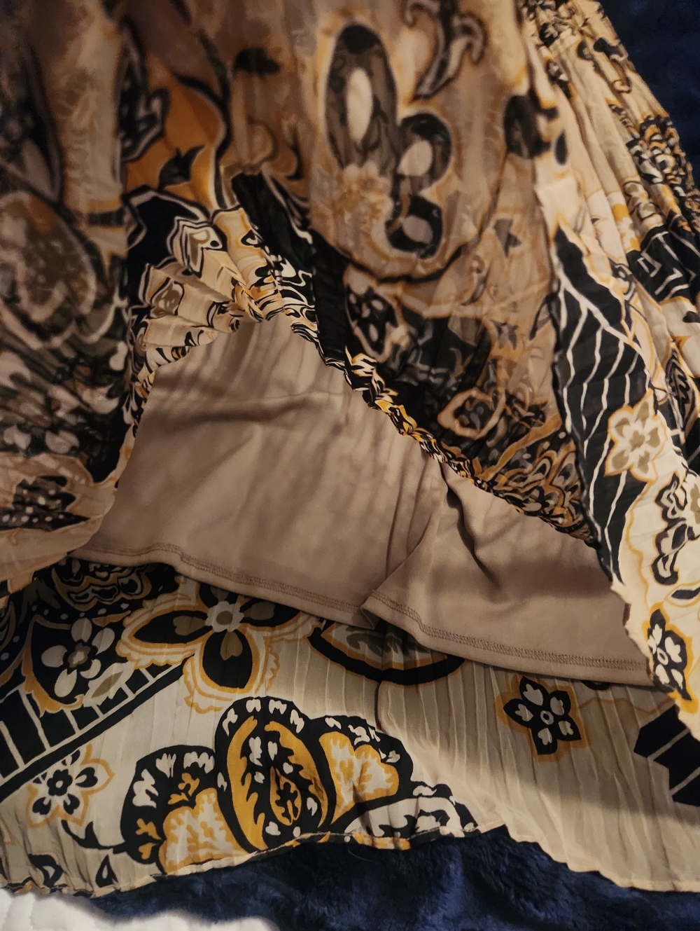 🚨Vintage Ashley Stewart Black and Mustard Floral Pleated Skirt 16W - Picture 3 of 5